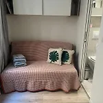 Place A 2 Minutes Du Musee Louvre Vivez Paris A Pied