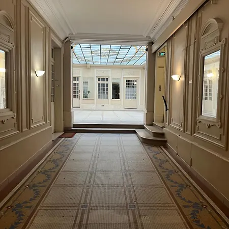 Place à 2 Minutes Du Musée Louvre Vivez à Pied Alloggio in famiglia Parigi