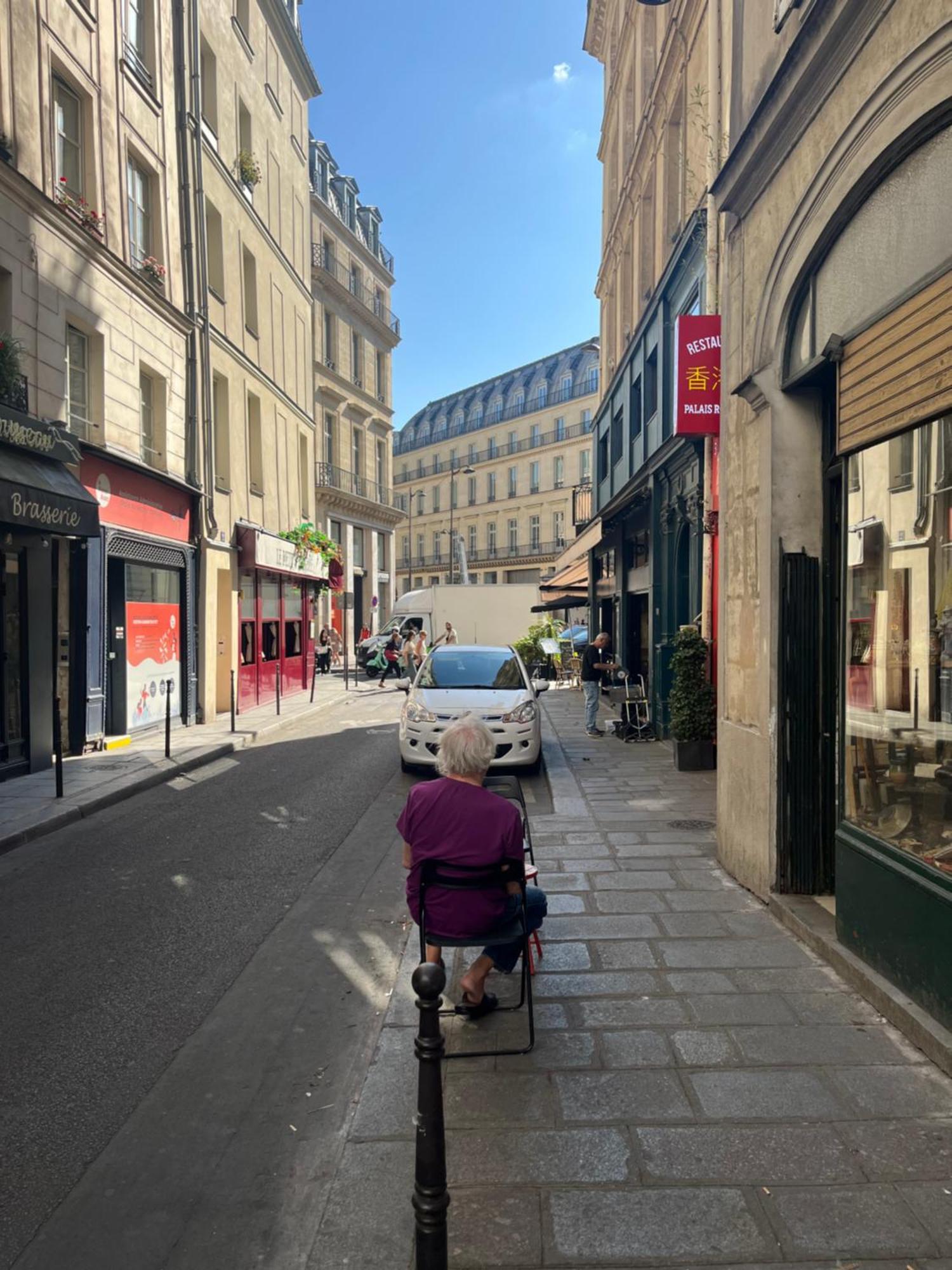 Homestay Place A 2 Minutes Du Musee Louvre Vivez A Pied *